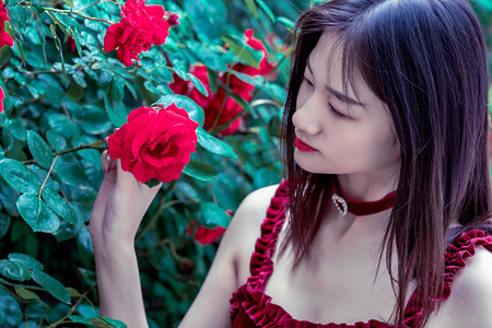 A股主要股指上涨，航天军工板块走强